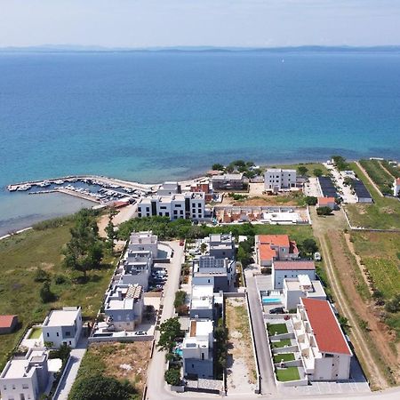 Apartments Le Mare - Pool, Sandstrand, Meerblick, W-Lan, Grill Privlaka  Kültér fotó