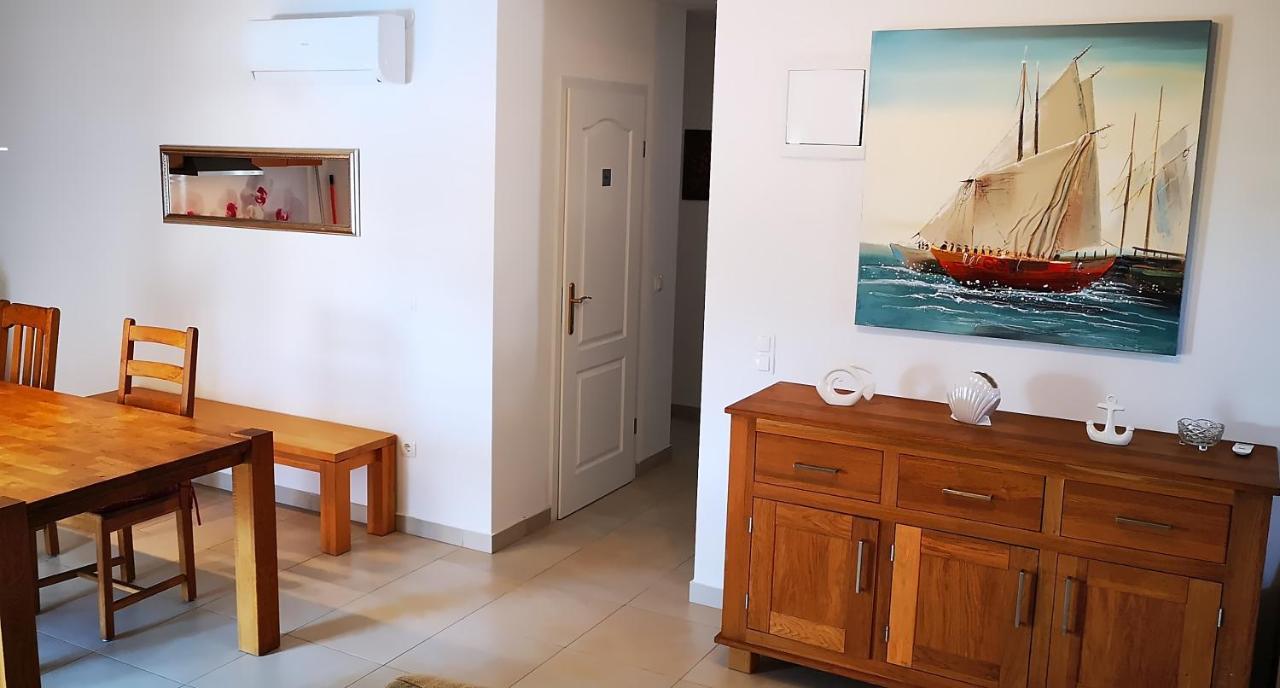Apartments Le Mare - Pool, Sandstrand, Meerblick, W-Lan, Grill Privlaka  Kültér fotó