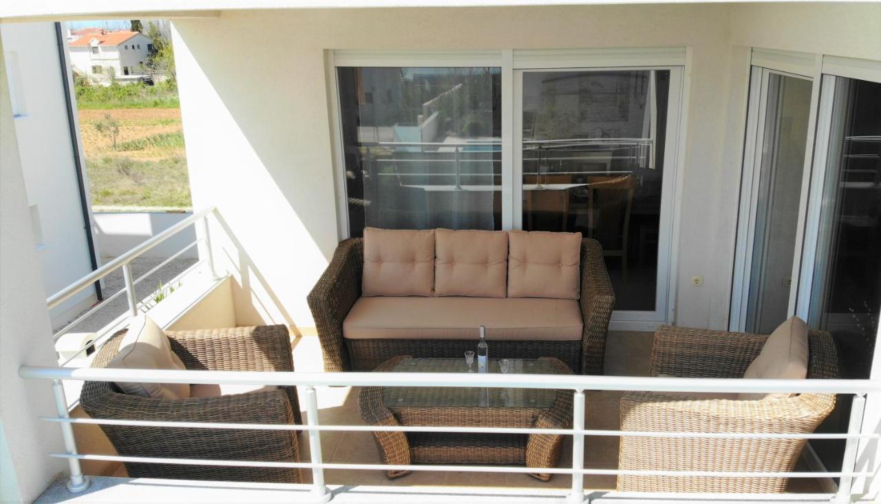 Apartments Le Mare - Pool, Sandstrand, Meerblick, W-Lan, Grill Privlaka  Kültér fotó